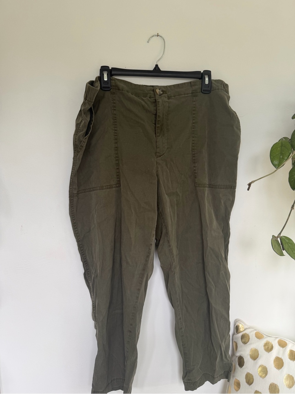 Lou & Grey Olive Straight-Leg Utility Pants